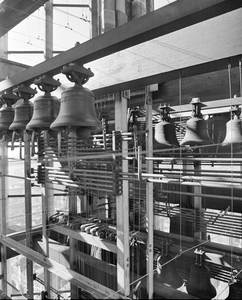 858942 Afbeelding van het carillon van de Domtoren te Utrecht.